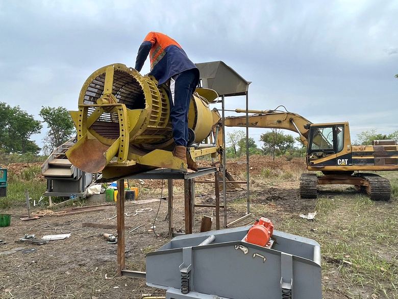 Le tambour en cours d'assemblage